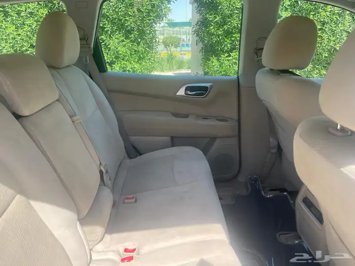 Nissan Pathfinder V6 2014 3