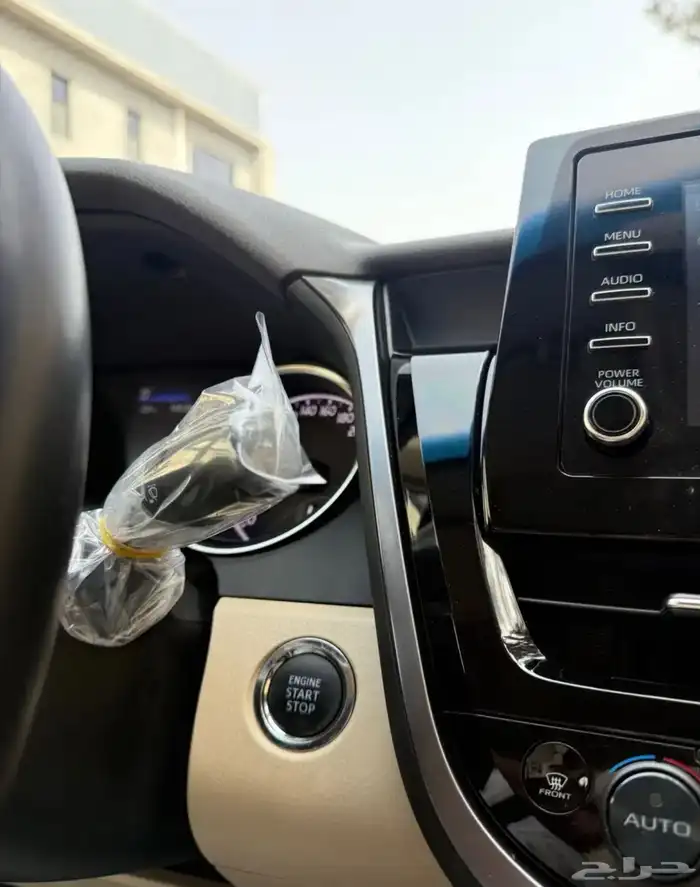 Camry 2023 GLE Hybrid 34