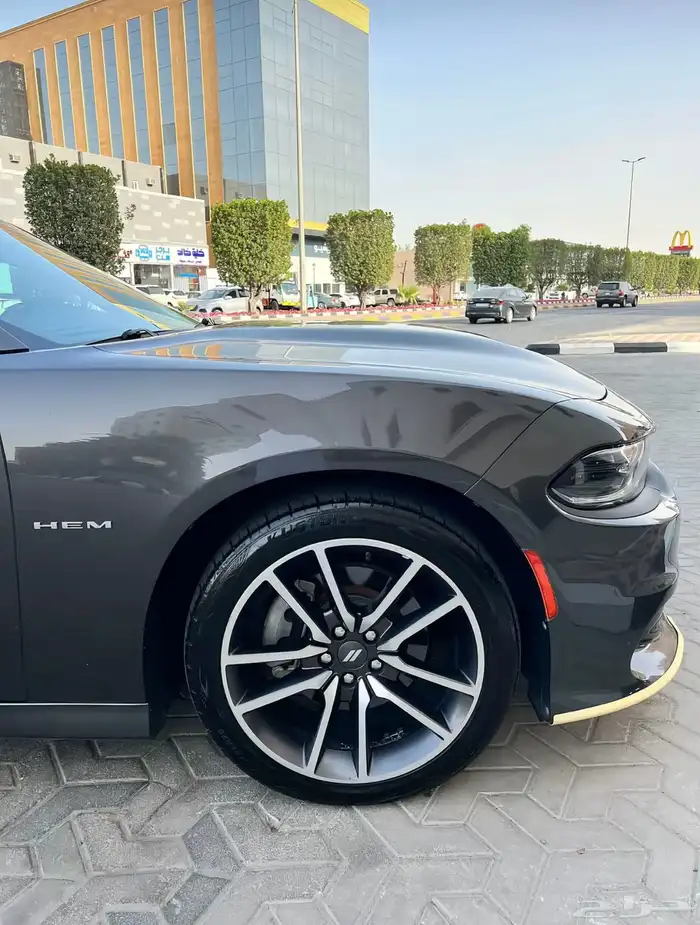دودج تشارجر R T 2021 12