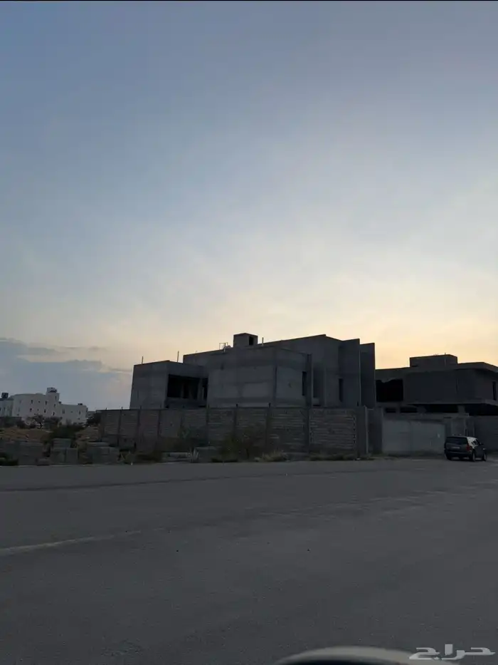 فيلا بمساحات كبيره وتصميم عصري 5