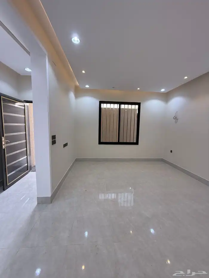 للبيع دور ارضي علي شارعين وشقق علويه المحاله ابها 550الف 10