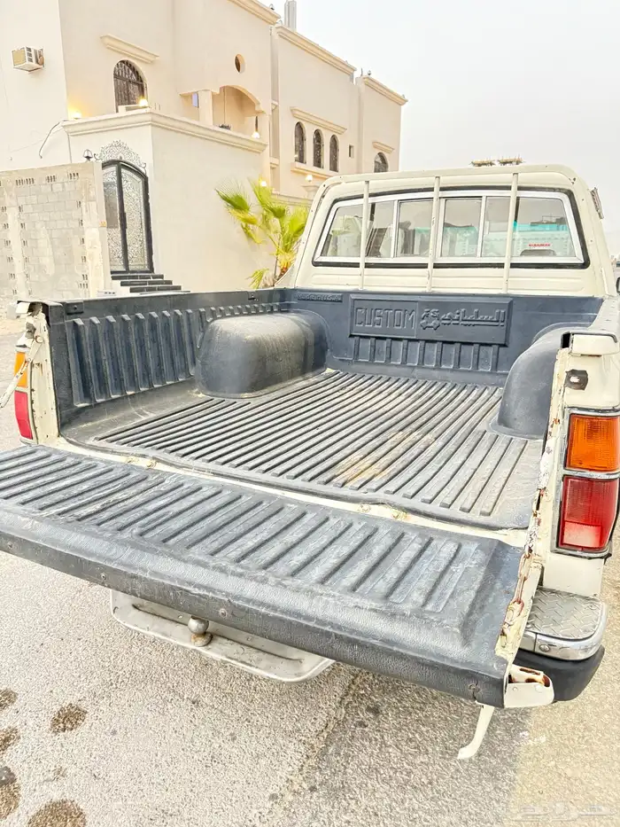 ددسن نيسان 82 24