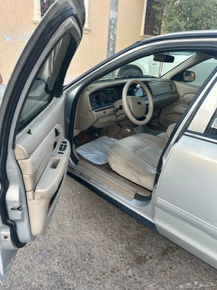 فورد فكتوريا 2008 8