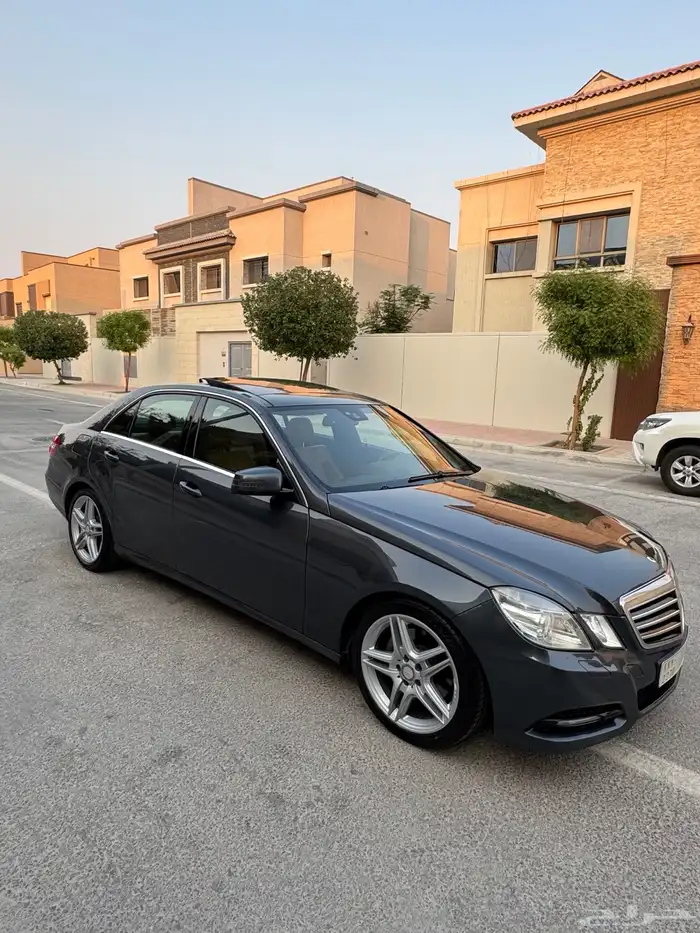 مرسيدس E300 نظيف 0