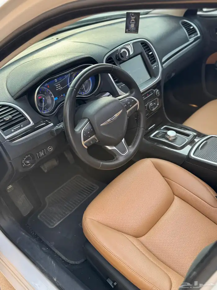 كرايزلر 2015 نظيفه 6 سلندر 8