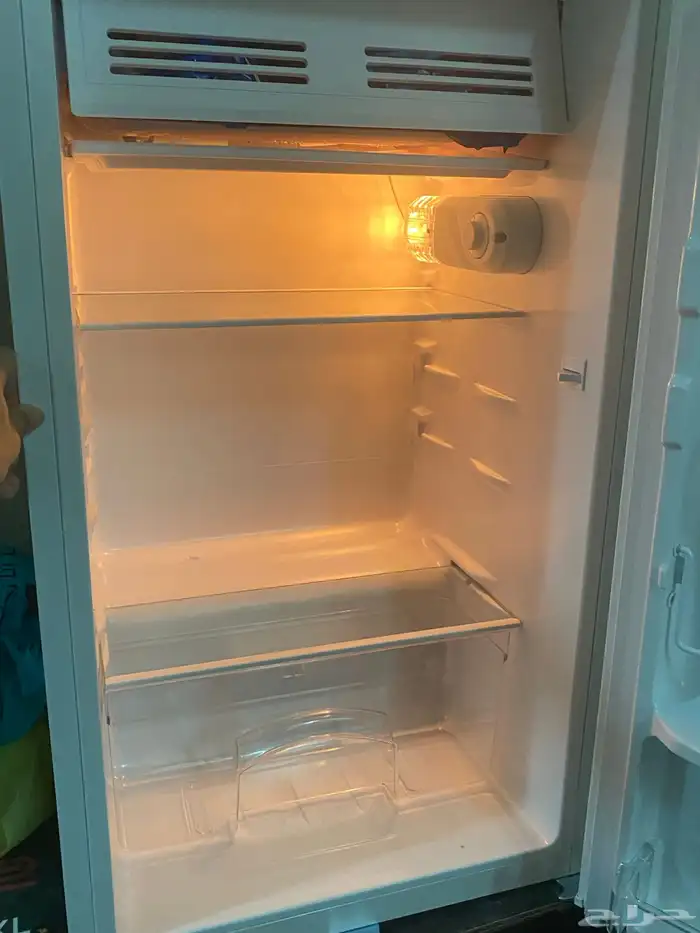ثلاجه صغيره للبيع   سكاكا 1