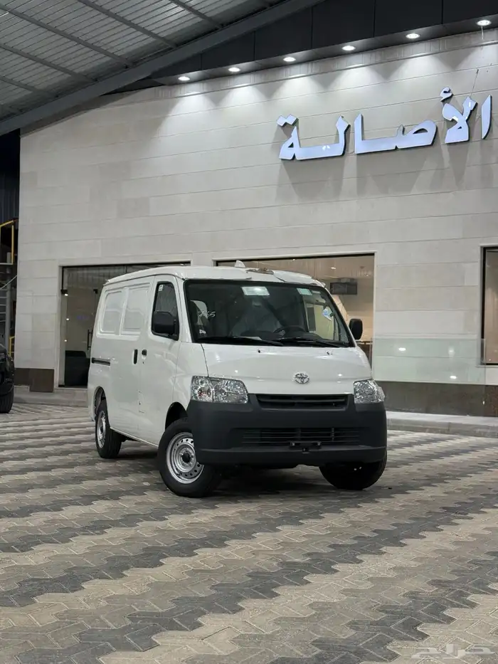تايوتا باص لايت ايس 2025 اصفار (بضاعة - بنزين ) 2