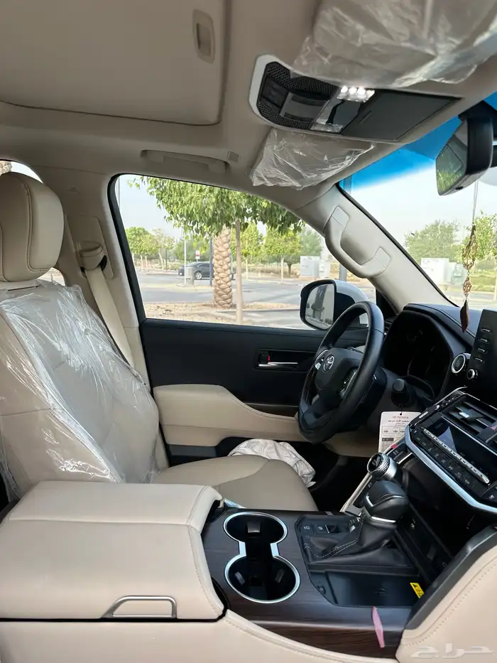 جيب لاندكروزر GXR وارد البريمي 2023 13