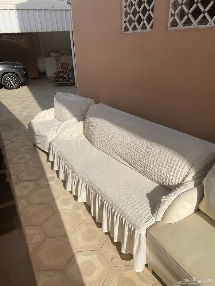 طقم كنب نطيف ممكن يكون معه طاولات 1