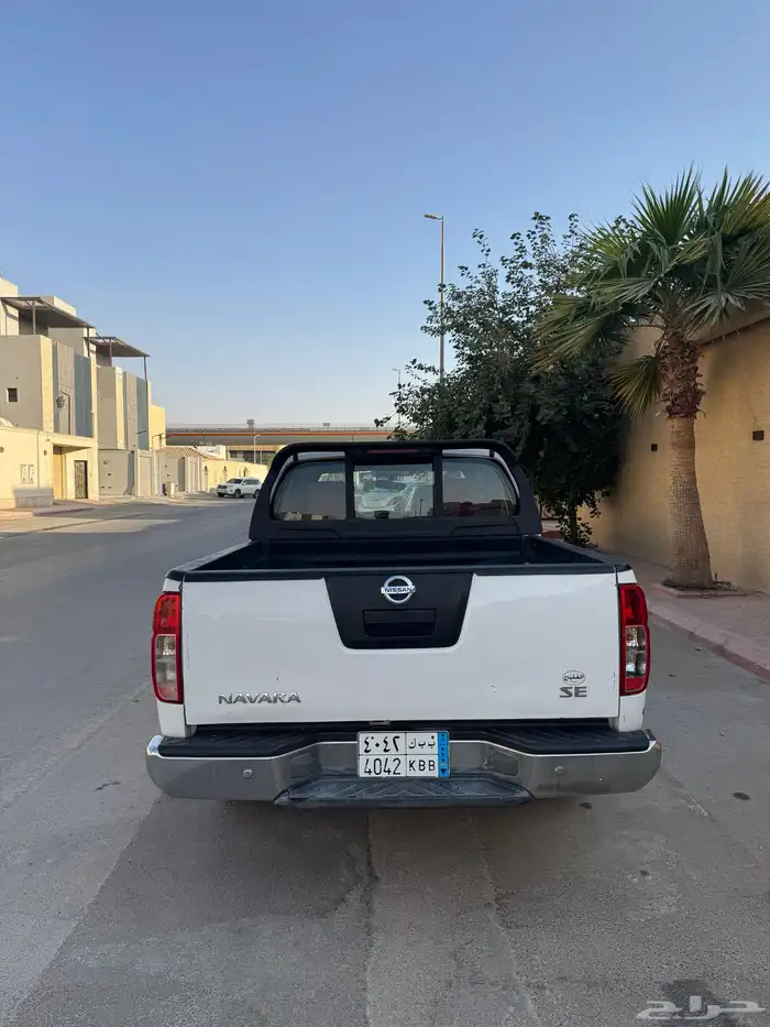 نيسان نافارا 1