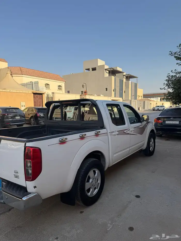 نيسان نافارا 2
