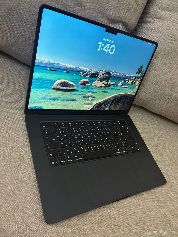 ماك بوك لابتوب ابل معالج M4 مقاس شاشه كبير 15.3 3