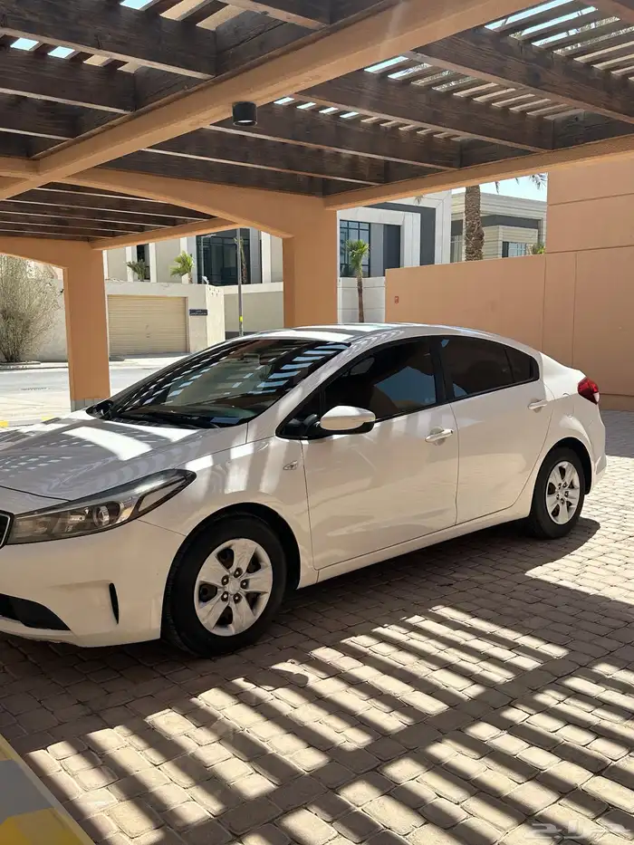 سيراتو k3 ديزل نظيفة للمستخدم 4