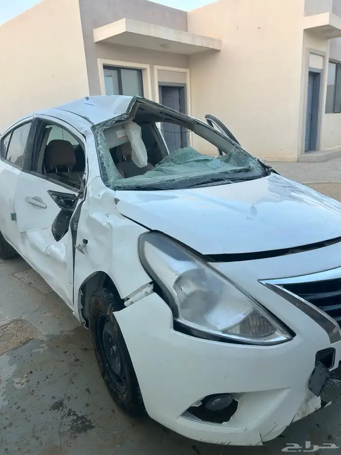 سياره صني نيسان 2021 منقلبه اوراقها وفحصها جديد وجاهزه لنقل 4