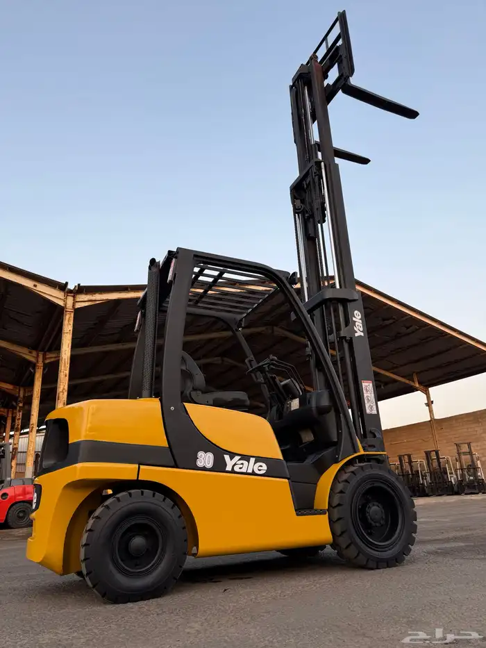 رافعة شوكية 3 طن 9