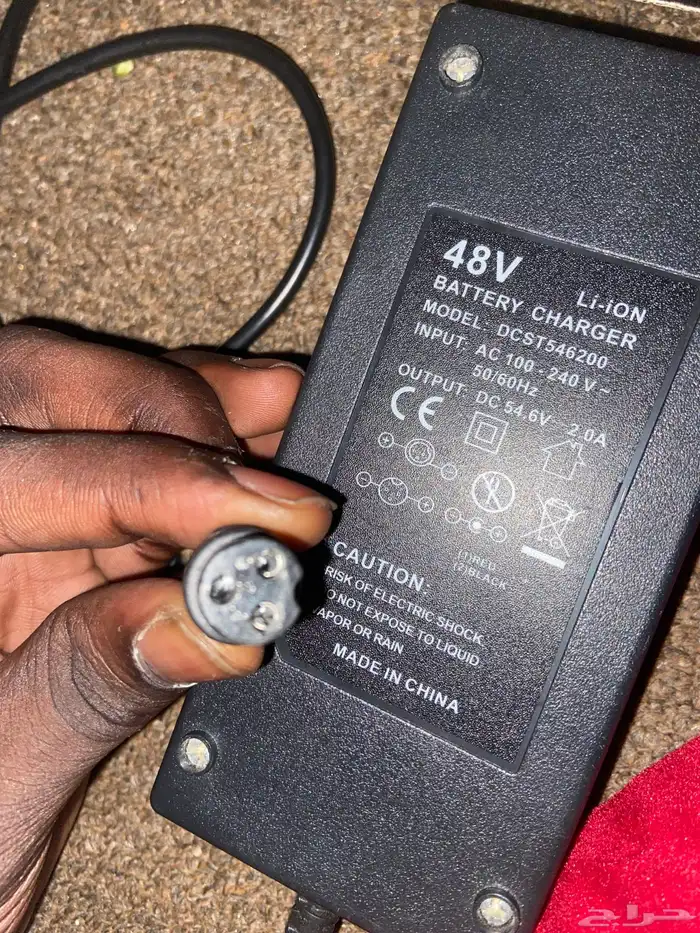 شاحن اسكوتر كهربائي 1