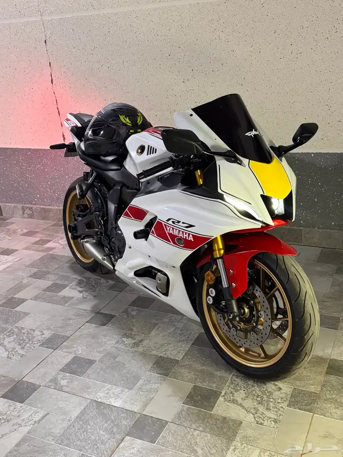 ياماها R7 2022 1