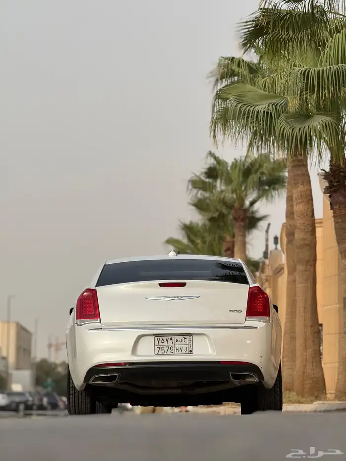 كرايزلر 2015 نظيفه 6 سلندر 4