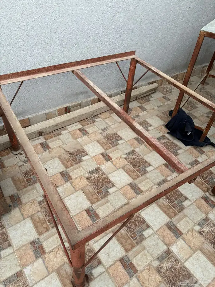 مركابة وطاوله 1