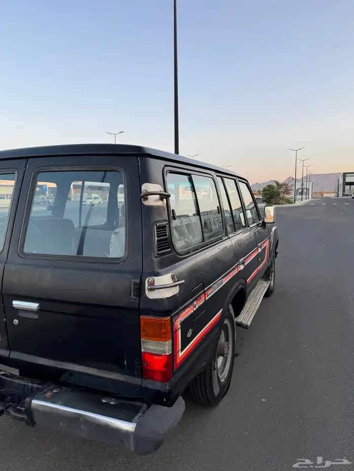 تابوتا صالون 1985 7