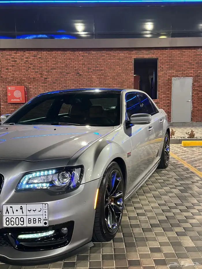 كرايزلر srt8 مخزن نظيف 31