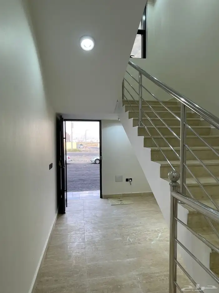 للبيع شقق ارضيه وعلويه بمداخل مستقله من 600 الف ح الراقى 21