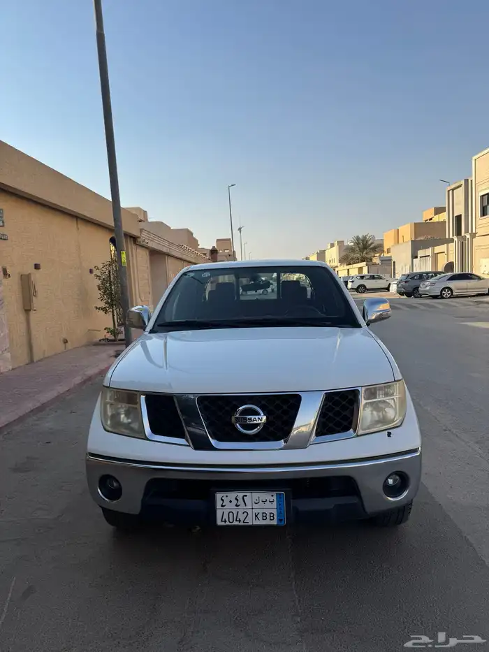 نيسان نافارا 4