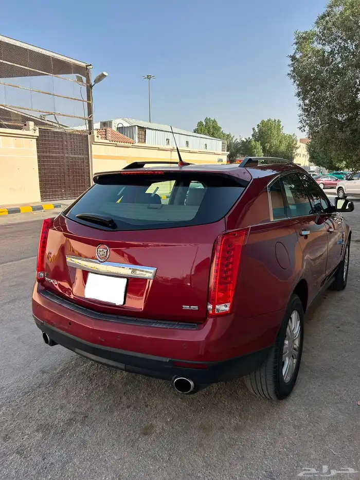 كاديلاك srx 2012 11