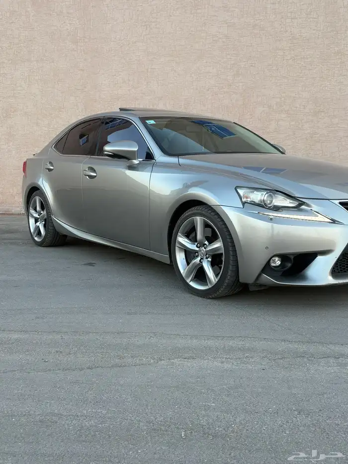 لكزس is350-2015 12