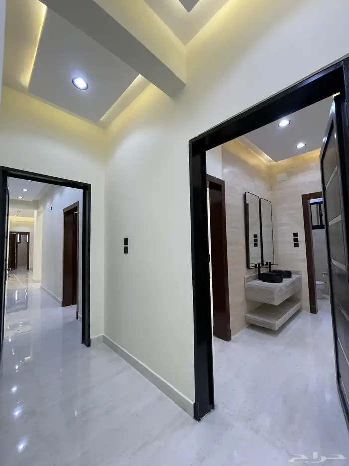 للبيع شقق ارضيه وعلويه بمداخل مستقله من 600 الف ح الراقى 24