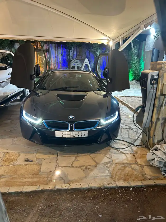 بي ام دبليو i8 13