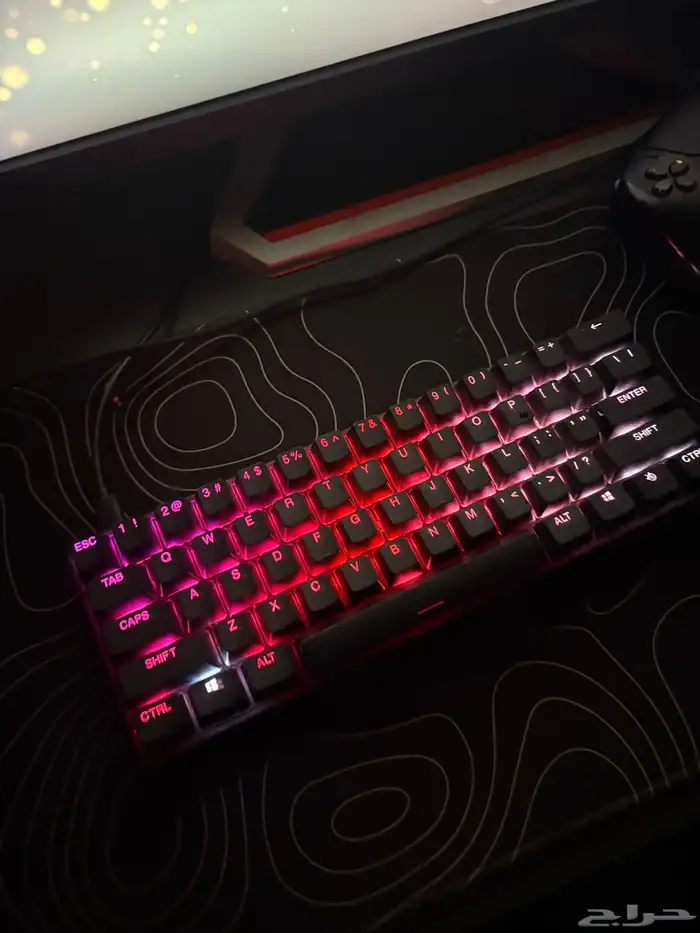 كيبورد للبيع مايشتكي من شي شاريه ب 700 واستخدمته سنه 0