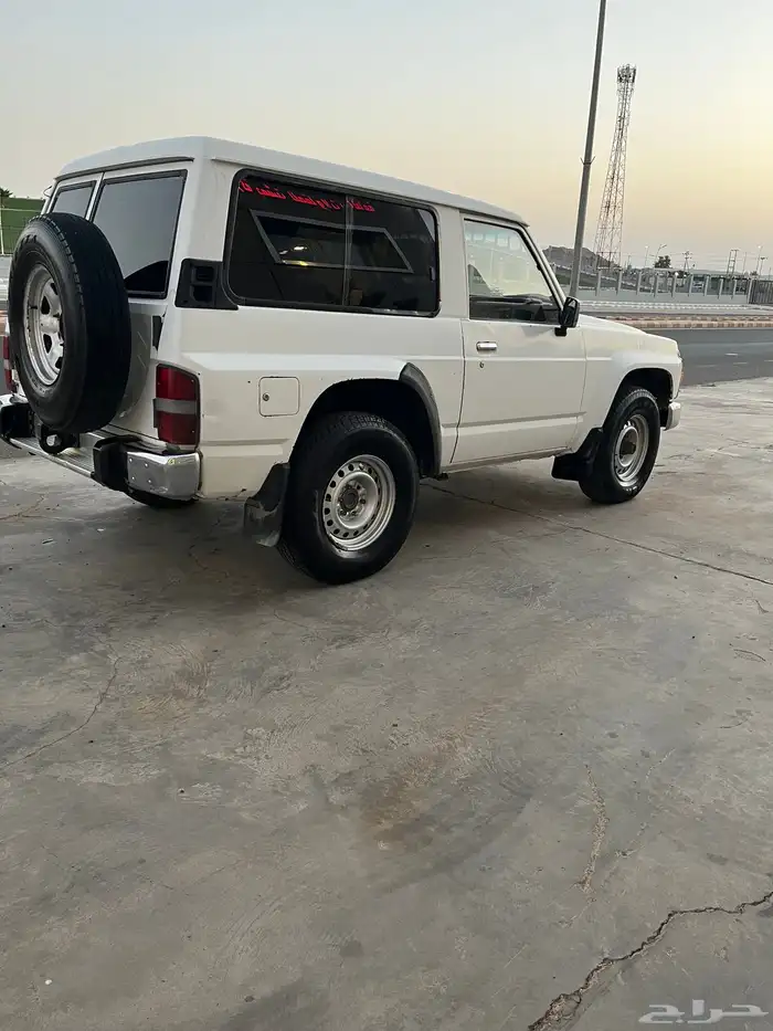 جيب نيسان المحركات شرط الموديل 1993 3