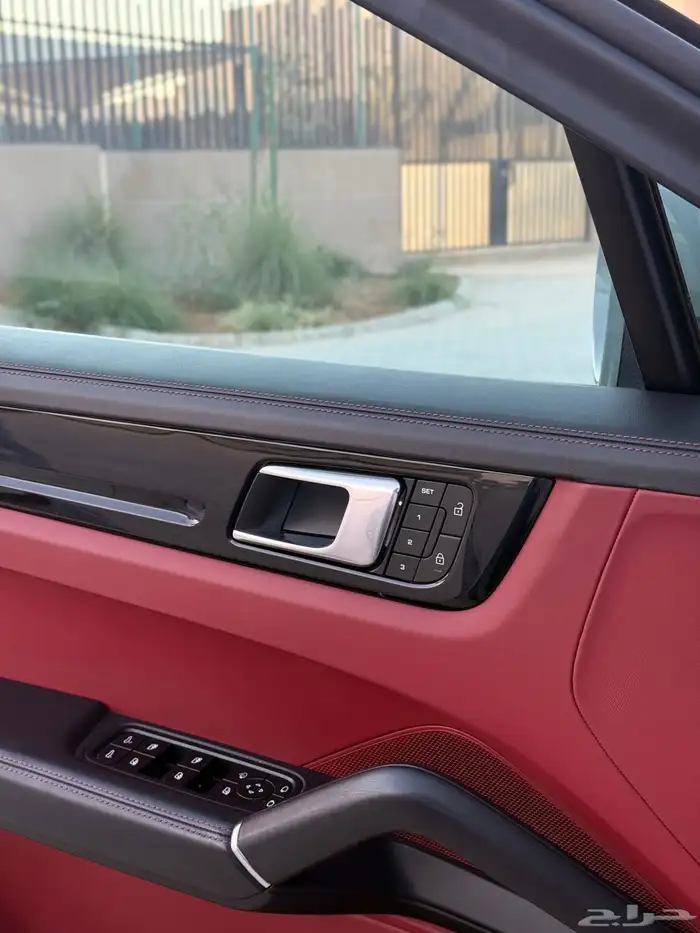 بورش كايين كوبيه بلاتينيوم اديشن platinum Edition Coupe2023 17