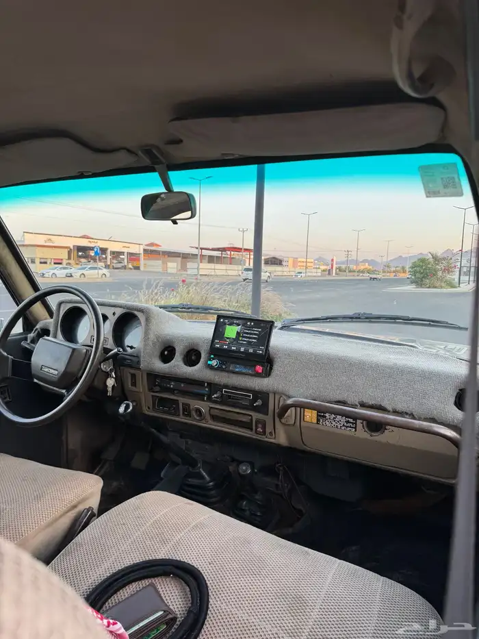 تابوتا صالون 1985 22