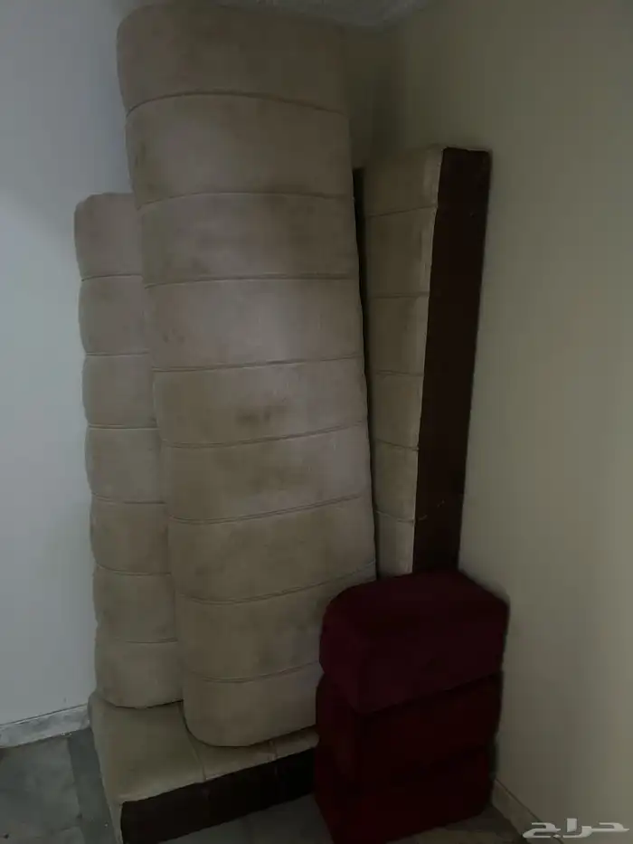 للبيع مساند حرف L مع 3 مراكي 0