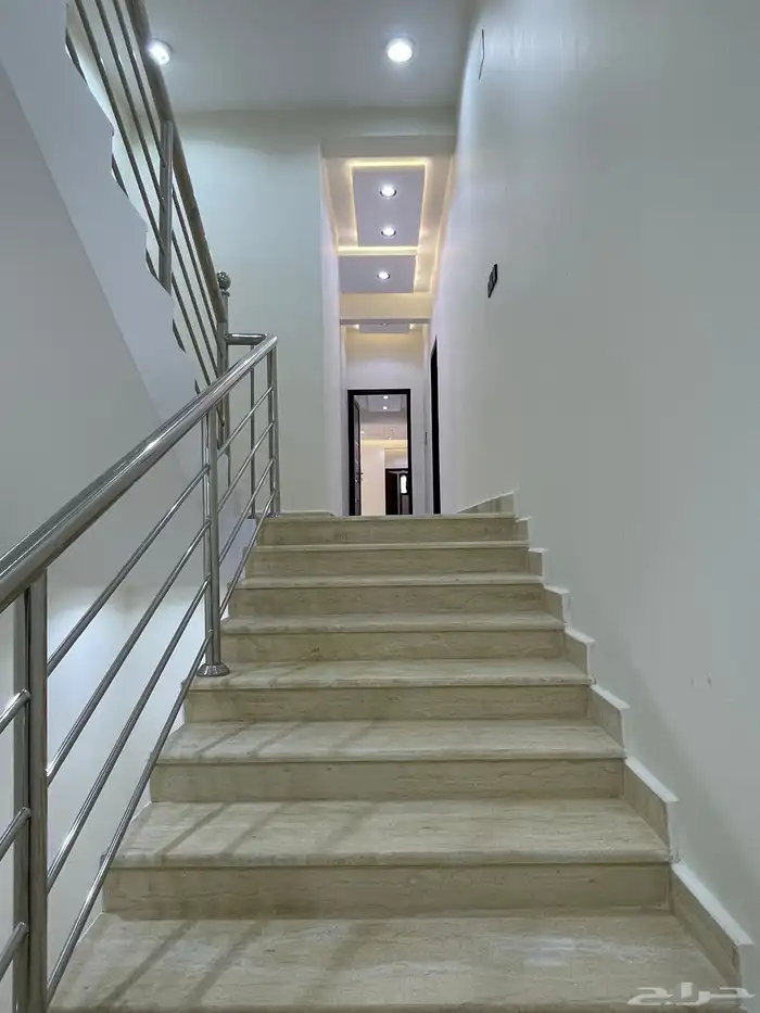 للبيع شقق ارضيه وعلويه بمداخل مستقله من 600 الف ح الراقى 22