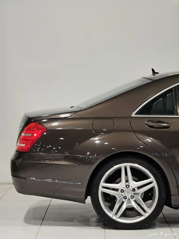 مرسيدس S500 موديل 2012 بحاله ممتازه 7