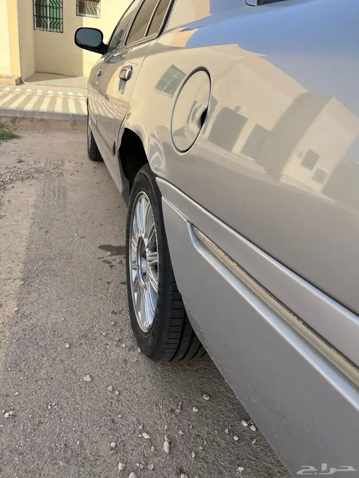 فورد للبيع محركات شرط بدي شرط معدا الرفرف والكبوت 2