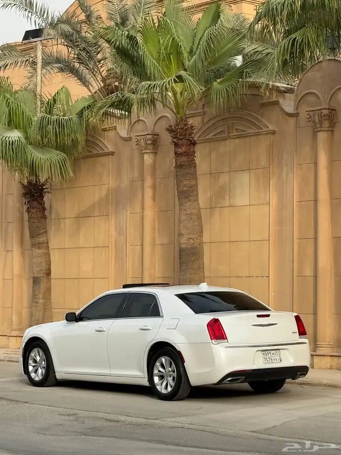 كرايزلر 2015 نظيفه 6 سلندر 5