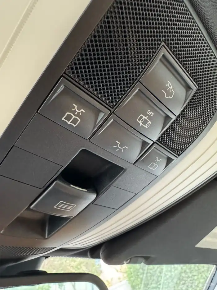 مرسيدس E300 نظيف 16