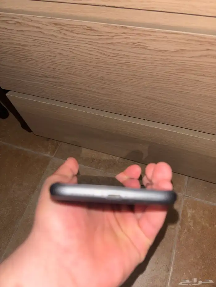 للبيع ايفون 11 64 قيقا بطاريه 76 الشاشه ماتبدلت ولا انفكت 4