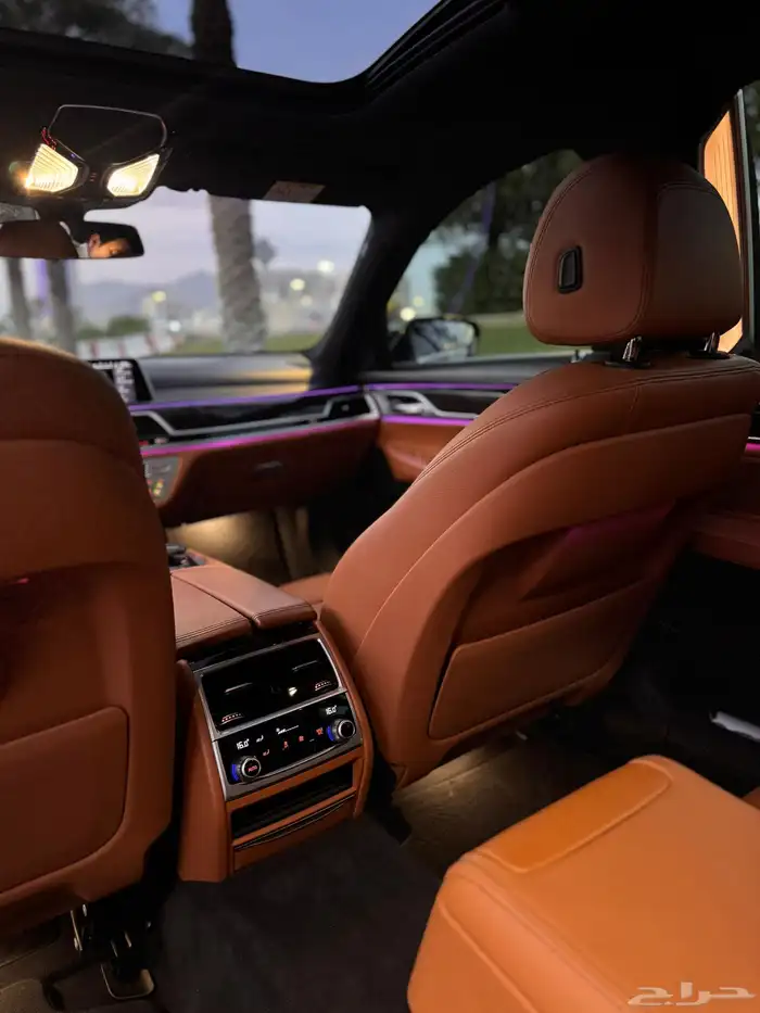 BMW الفئة السابعه مخزنه 8