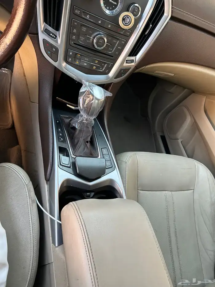 كاديلاك srx 2012 2