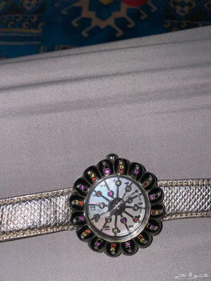 ساعة سويسرية 0