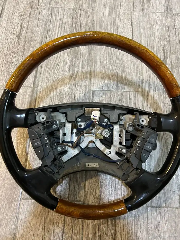 طاره لكزس LS430 0