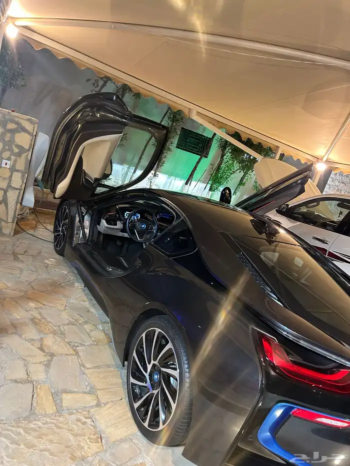 بي ام دبليو i8 15