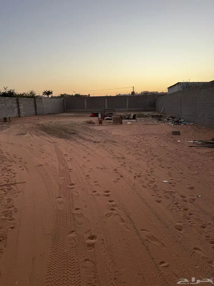 استراحة للإيجار المساحة 22 في 50 2