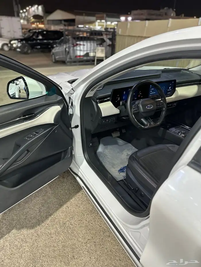 فورد توروس 2023 ترند مخزن وكالة 37