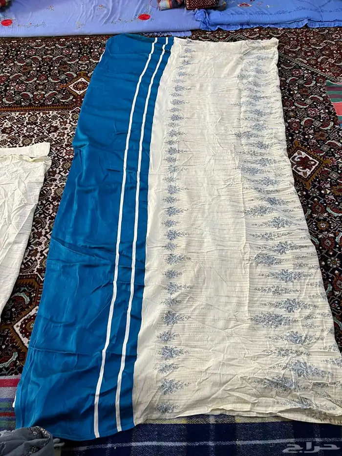 ستاير قديمه زرقا 3 في 3 تقريبا 0